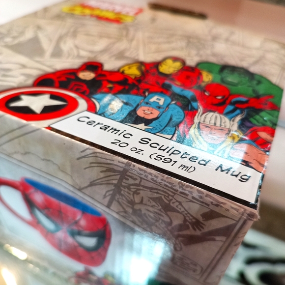 MARVEL Spider-Man Mug 20 oz - Picture 13 of 16